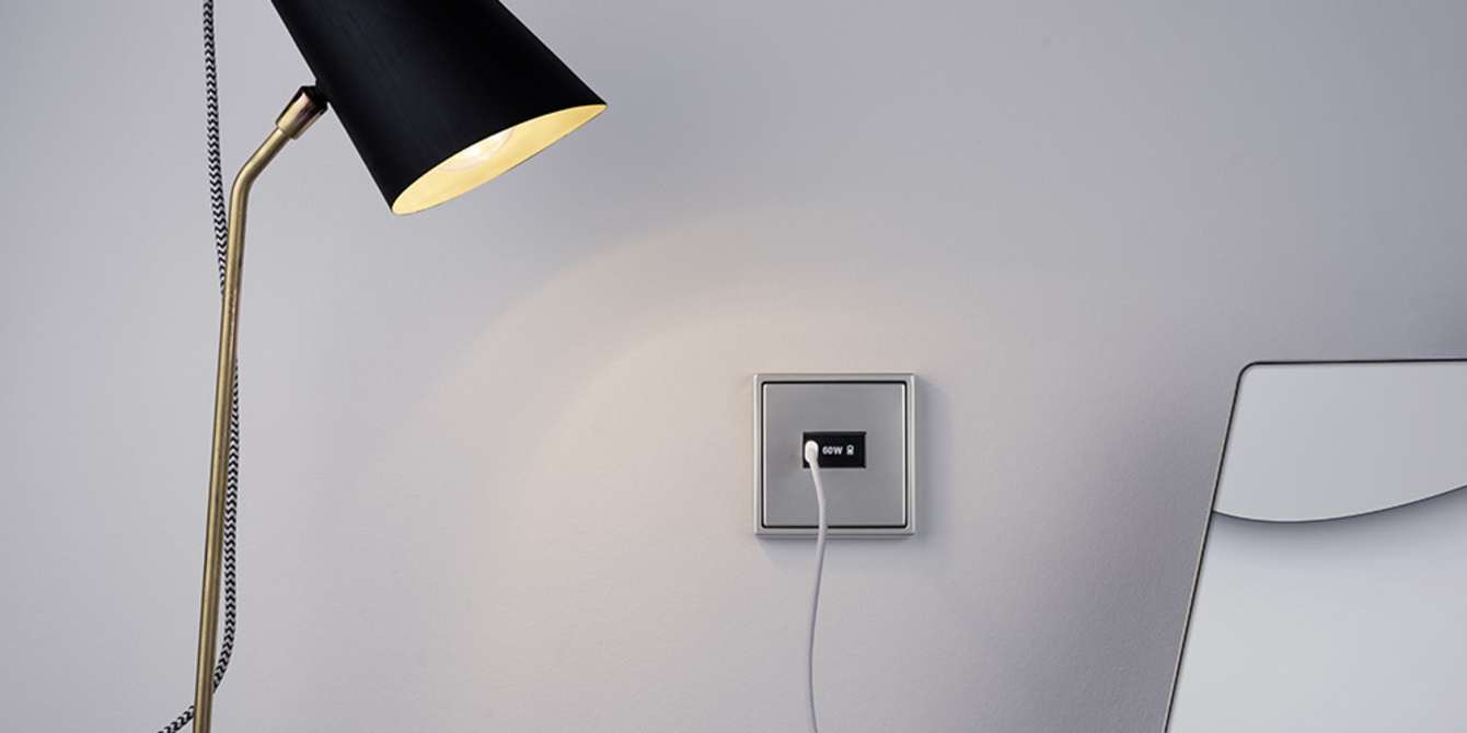 Ladegerät USB PD 60 bei Elektrotechnik Kuttenlochner GmbH in Eching-Kronwinkl